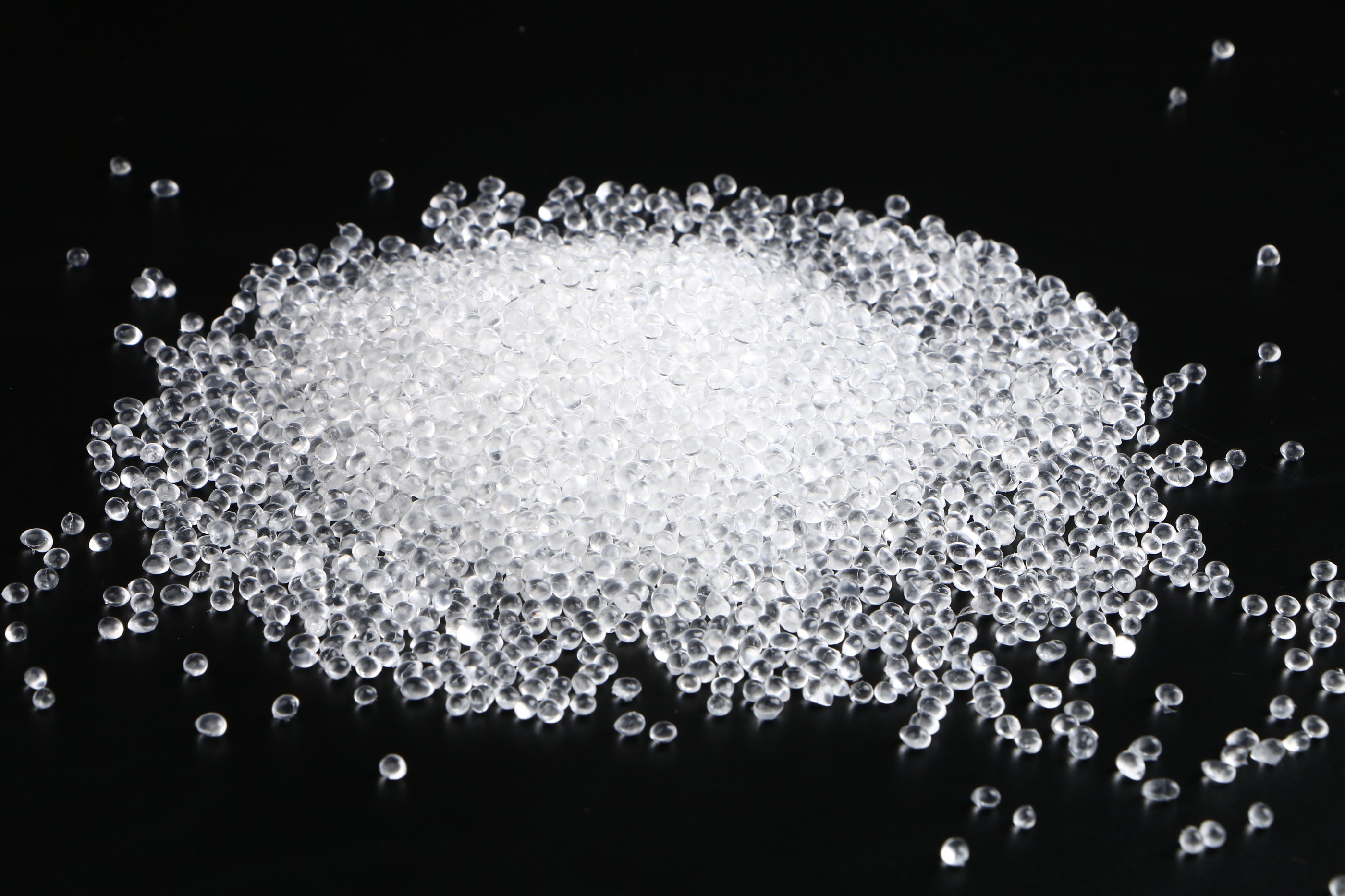 TPU结构及聚酯聚醚TPU两种类型对比